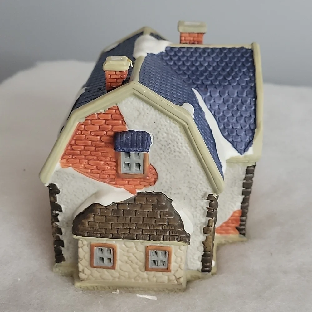 1994 VIntage Lemax Dickensvale Collectibles Porcelain Lighted House 45126